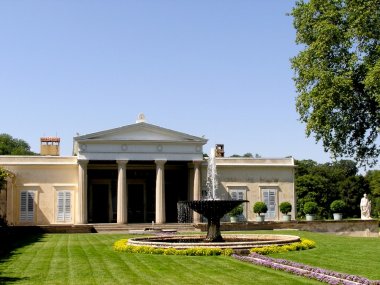 Schloss Charlottenhof im Juli